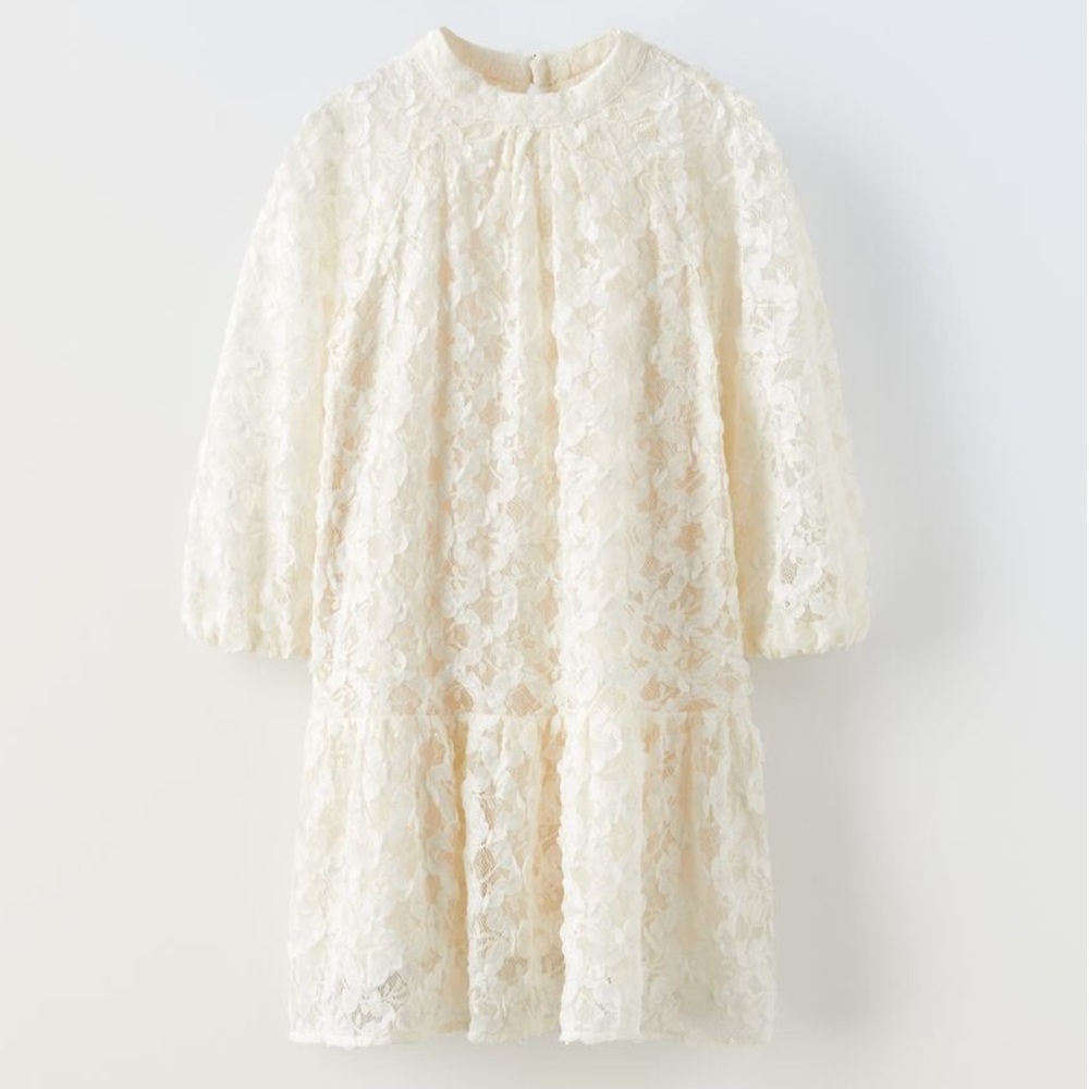 Zara. Size 11-12 (girls). Off-white/cream coloured lace floral dress.